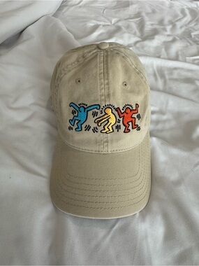 Keith Haring x Mad Engine Dancing Figures Embroidered Hat Beige 010